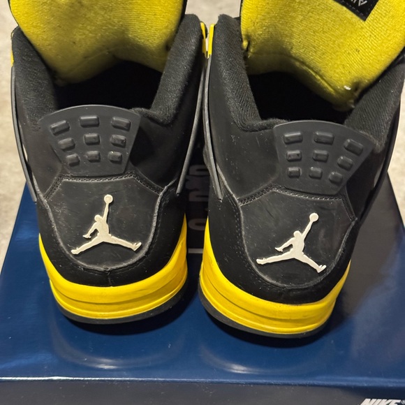 Jordan 4 Yellow Thunder (Used) - Picture 3 of 3